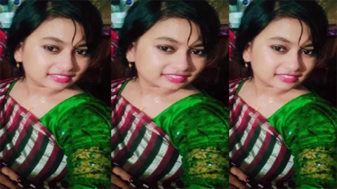 Horny Punjabi Girl Boobs - Masturbating by Bottle
