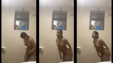 Beautiful Indian Girlfriend Shows Off Hot Boobs and Fing...