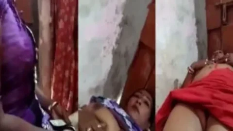 Desi Randi boobs and pussy show to customer Desi Porn MMS