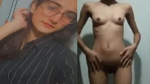 Skinny Indian girl nude body showcased viral clip Desi Porn MMS