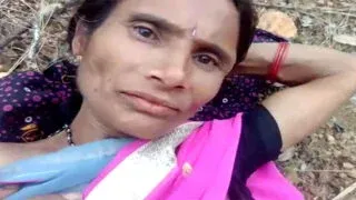 Hot village bhabhi outdoor xxx action caught on cam MMS Porn