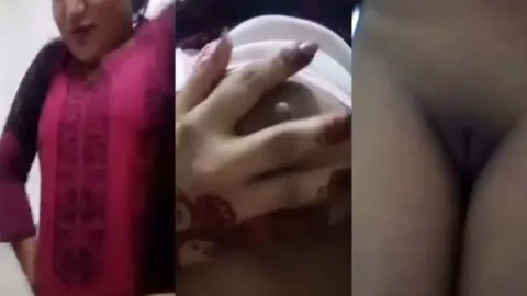 Bengali sexy girl showing boobs and pussy Desi Porn MMS