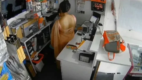 Hot Managers Steamy Affair with Married Women Caught on CCTV MMS Porn