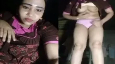 Indian nude girl pissing in bathroom viral MMS Desi Porn MMS