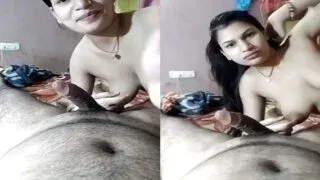 Desi gaon ki sexy biwi ka private webcam romance MMS Porn