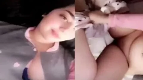 Beautiful Pakistani sex girl naked pussy show Desi Porn MMS