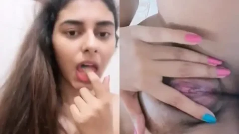 Beautiful Girl Licking Fingers Rubbing Spreading Pussy Desi Porn MMS