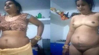 Desi dehati bhabhi ka secret nude striptease show MMS Porn