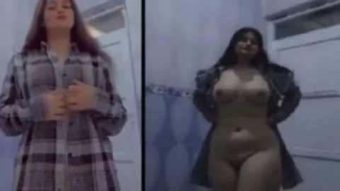 Pakistani girl opening shirt big boobs viral MMS Desi Porn MMS