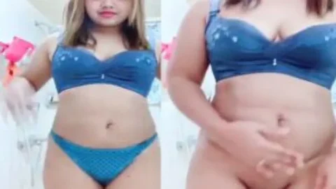 19yo Indian teen nude showing bald pussy Desi Porn MMS