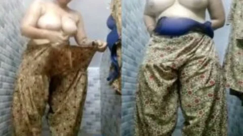 Super chubby Indian girl big boobs show Desi Porn MMS