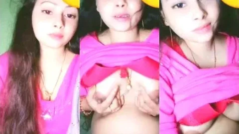 Desi Aunty Exposes Her Massive Boobs In A Pink Saree Video MMS