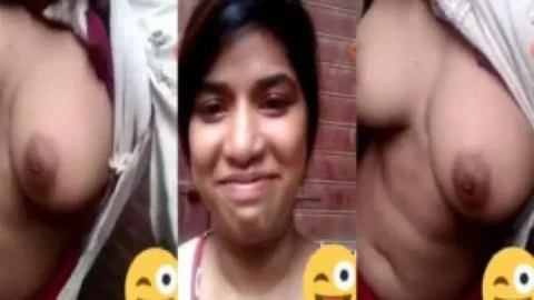 Karachi girl showing her boobs on video call Desi Porn MMS