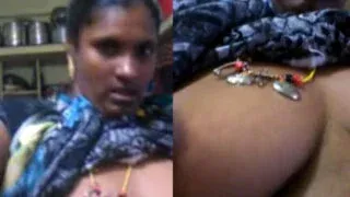 Desi village bhabhi ka sexy MMS leaked in private selfie MMS Porn