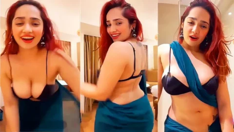 Aditi Mistry Squeezing Her Massive Tits Exposing Nipples Leaked MMS Video MMS