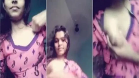 Beautiful college girl showing her tiny tits Desi Porn MMS
