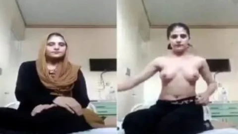 Pashto Girl Showing Boobs Viral MMS Streaming Desi Porn MMS