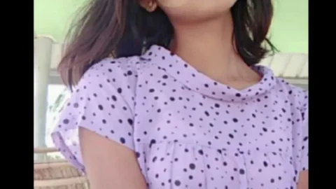 Desi Village girl showing her nude and boobs HD Porn