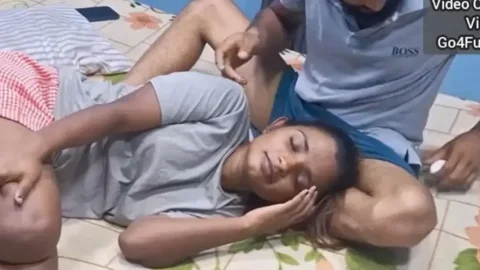 Desi stepbhai behen ka garmi bhara chhupa chhupi ek kamre mein MMS Porn