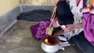 Desi gaon ki garmi bhari raat mein patni ka masti bhara sone ka anokha raaz MMS Porn