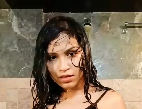 Sexy Desi Model Nude Shower Tease with Wet Boobs and Tight Pussy MMS