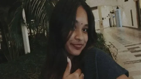 Desi Tamil Beauty Reveals Private Desires and Romance Tricks MMS Porn