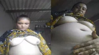 Desi village aunty ke bade boobs aur chut ka mast nanga show MMS Porn