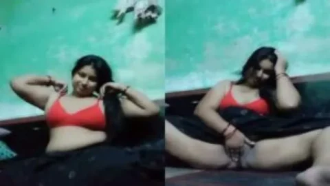 Desi fatty girl showing her sexy pussy for lover Desi Porn MMS