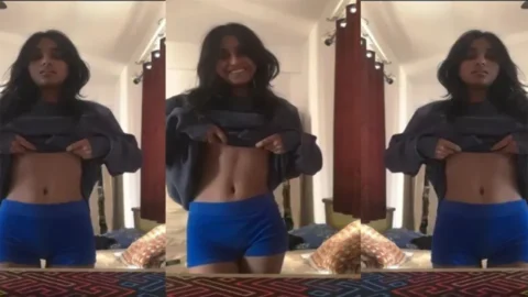 Slim Sexy Cute Gf Showing Desi Porn MMS