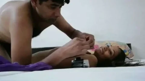 Desi Couple Ki Garam Condom Wali Raat Sex Story MMS Porn