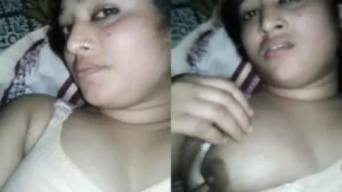 Foreplay sex with beautiful Bhabhi before fucking Desi Porn MMS